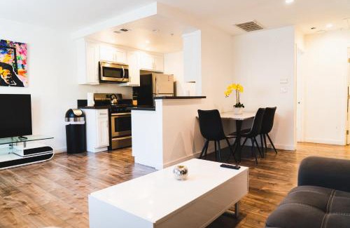 Wilshire Apartamento | Cozy Koreatown 1 Bedroom Modern Furnished Free Parking