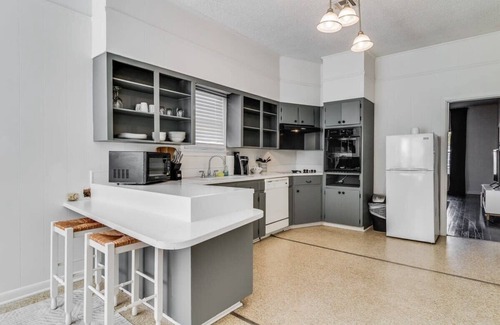 Freetown - Port Rico Casa | Cozy Lafayette Shared House-private Bedroom Garden Free Parking