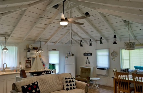 Lexington Cabaña | Cozy lake cottage with fire pit, one block from Lake Huron.