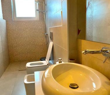 Pogradec Apartamento | Cozy Lake Front Flat Bequeme Wohnung an der See