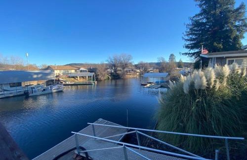 Clear Lake Casa | Cozy lake home with indoor fireplace & dock