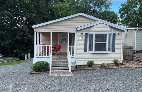 New London Casa | Cozy lake house in Badin Shores Resort!