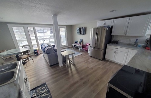 Wolcottville Casa | Cozy Lake House On The Channel With Access To 5 Lakes!