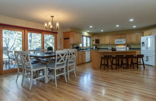 Ossipee Casa | Cozy Lake Retreat at Red Pine Hill