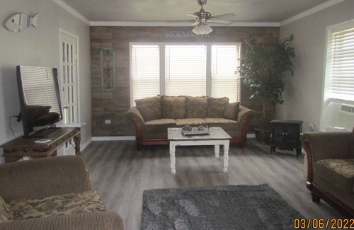 Gordonville Casa | Cozy Lake Texoma Retreat!! Family Sized Home!