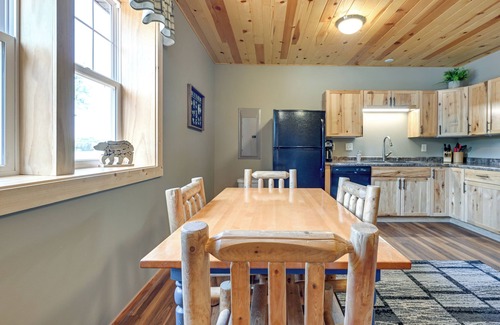 Lake Wissota Cabaña | Cozy Lake Wissota Escape w/ Community Dock!