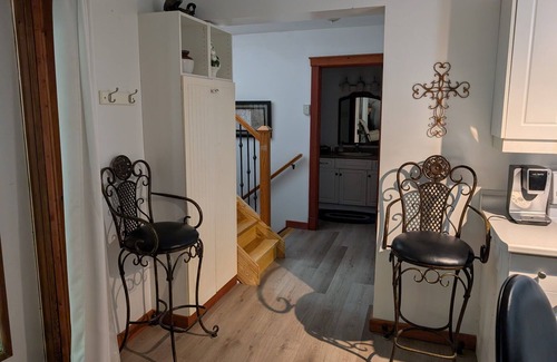 Port Stanley Apartamento | Cozy Lakefront 2BDR with Hot Tub in the Village