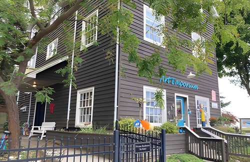 Port Stanley Apartamento | Cozy Lakefront 2BDR with Hot Tub in the Village