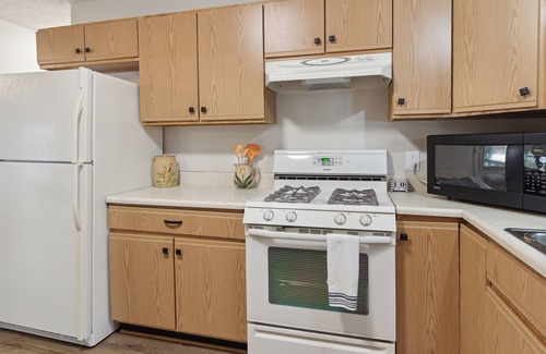 Lewiston Cabina | Cozy Lakefront Cabin in Lewiston – Perfect for Fall & Winter Getaways