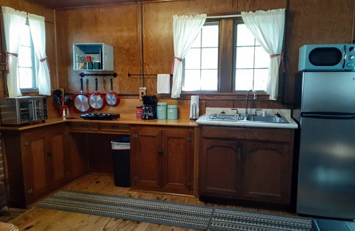 Broomfield Cabina | Amazing lakefront cabin with private beach, boat slip, kayaks, and pedal boat.