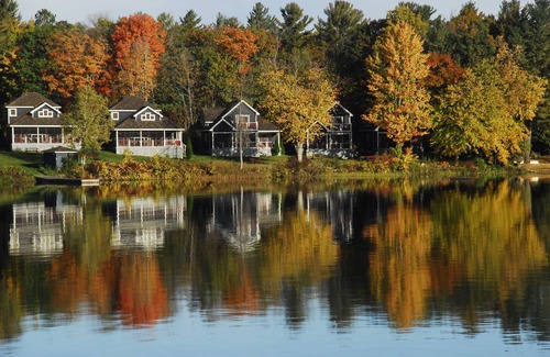 Port Stanton Cabaña | Cozy Lakefront Cottage for the Ultimate Getaway