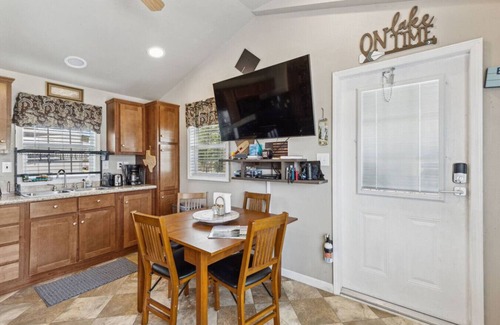 Kerens Casa | Cozy Lakefront Cottage on Richland-Chambers