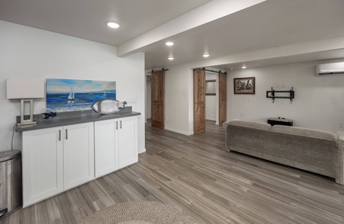 Lake Roesiger Casa | Cozy Lakefront Home near Snohomish, WA. Paddleboat, Air Conditioning