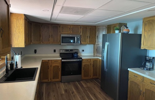 Spicer Casa | Cozy lakefront townhome w/ 3 BR, WiFi, AC, Smart TV, Kitchen. Pet Friendly!