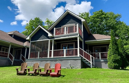 Port Stanton Cabaña | Cozy Lakeside Cottage in Muskoka