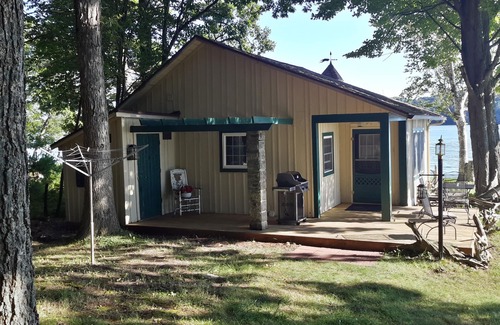 Free Soil Cabaña | Cozy Lakeside Cottage, Costa Norte, Upper Hamlin