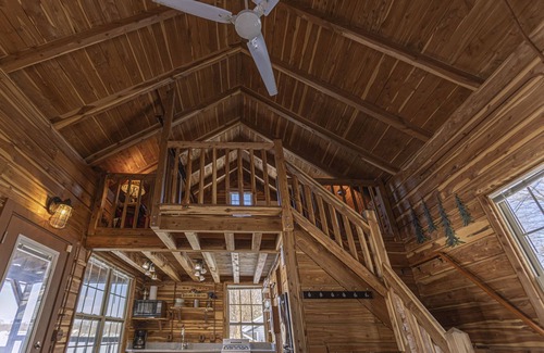 Cassopolis Cabina | Cozy Lakeside Log Cabin on Stone Lake w/ 50 Wooded Acres & Trails.