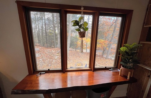 Greentown Casa | Cozy Lakeside Retreat minutes up the road from beautiful Lake Wallenpaupak