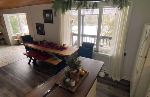 Lac-des-Plages Chalet De Esquí | Cozy Lakeview Chalet in the Laurentian's.