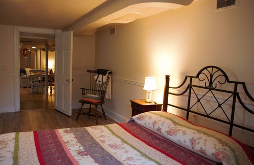 Blairstown Otro | Cozy Lakeview Farmstay Near NYC & Delaware Water Gap.