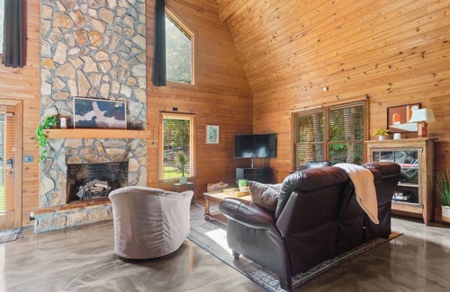 Tuscaloosa Cabina | Cozy Lakeview Retreat in Tuscaloosa - 2 bedrooms