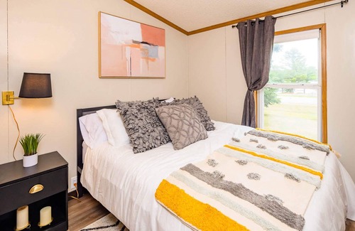 Lakewood Casa | Cozy Lakewood home on Snowmobile Trails