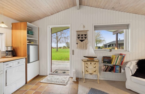 Kalvehave Cabaña | Cozy little annex with a sea view.