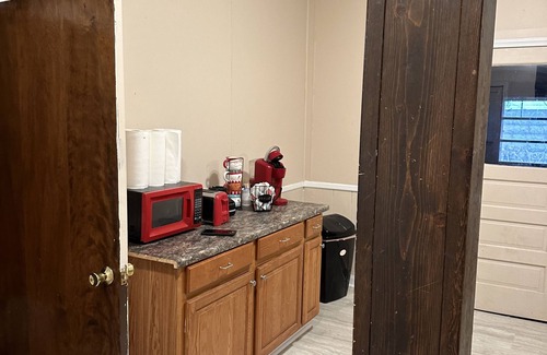 Steubenville Casa | Cozy little Castle. Warm & welcoming.