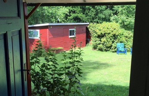Nykoping Municipality Cabina | Acogedora casita con vistas al lago. Mysigt torp directamente vid sjö och reserva natural