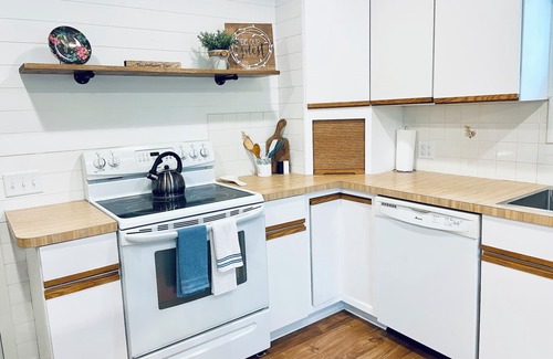 Vandalia Cabaña | Cozy little lake cottage on Buck Lake!