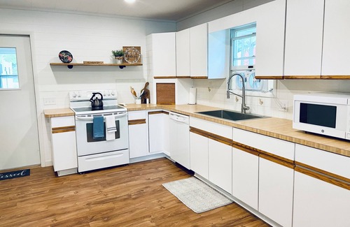 Vandalia Cabaña | Cozy little lake cottage on Buck Lake!