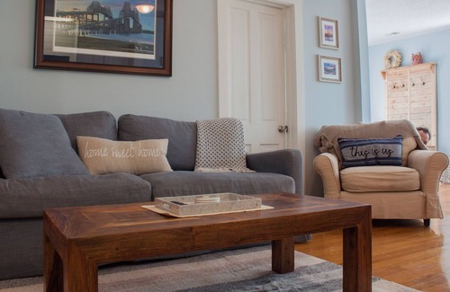Mount Pleasant Cabaña | Cozy Little Shanty in the Heart of Coastal Living - 5 min to beach!!!