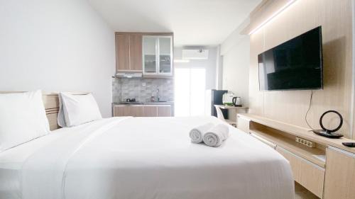 Cinere Apartamento | Cozy Living and Homey Studio Room Cinere Resort Apartment By Travelio