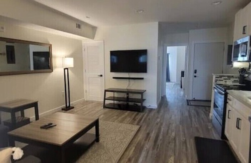 Trinidad Apartamento | Cozy Living, conveniently located close to city nightlife and touring.