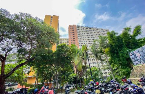Kebagusan Apartamento | Cozy Living Studio at Kebagusan City Apartment By Travelio