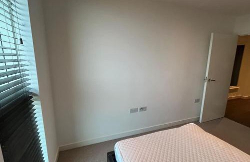 Fairfield Apartamento | Cozy Living with Balcony View