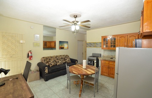 Port Antonio Apartamento | Cozy Locale Inn
