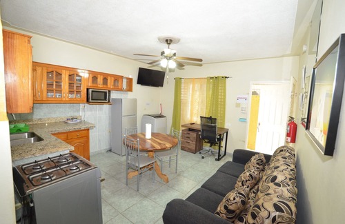 Port Antonio Apartamento | Cozy Locale Inn