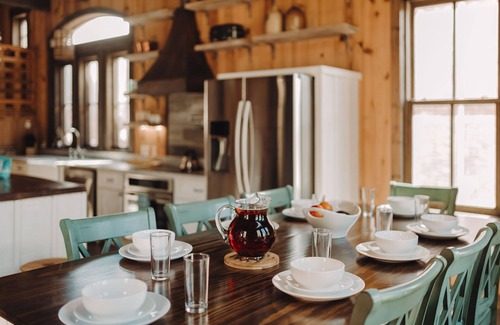 Carlton Landing Casa | Cozy Lodge at Carlton Landing with Free Firewood & Fragrance Free