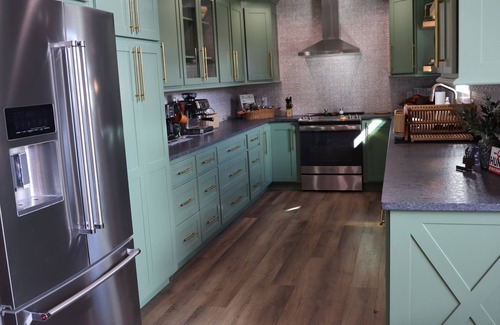 Jenkins Casa | Cozy lodge in Ozark Mountains on Mountain Creek Ranch. 20 min to Table Rock Lake