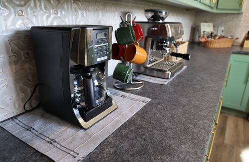 Jenkins Casa | Cozy lodge in Ozark Mountains on Mountain Creek Ranch. 20 min to Table Rock Lake