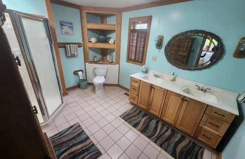 Troy Cabina | Cozy lodge with indoor pool, hot tub, loft and more! Great for a close getaway!