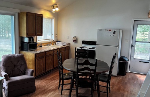 Herron Cabina | Cozy Loft Cottage on Hubbard Lake