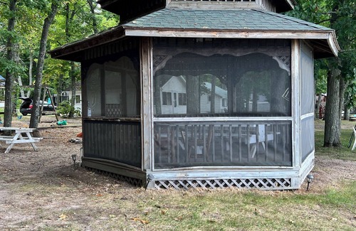 Herron Cabina | Cozy Loft Cottage on Hubbard Lake