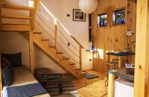 Los Molles Apartamento | Cozy, loft lodging in SCUBA capital. Steps from BioParque, 12 min to la playa!