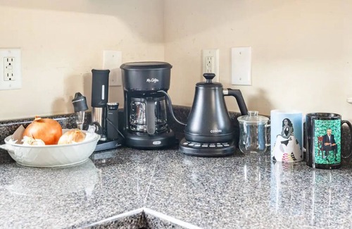 Seat Pleasant Casa | Cozy loft w/private parking