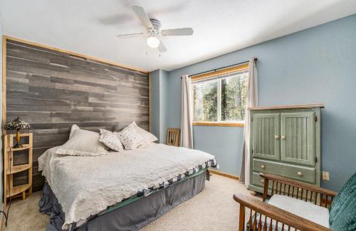 Valley of the Sun Casa | Cozy Log Cabin W Views & Bbq Deck