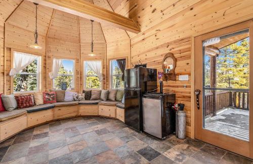 Valley of the Sun Casa | Cozy Log Cabin W Views & Bbq Deck