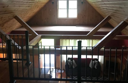 Randolph Casa | Cozy log home on Amish Trail in Cattaraugus County