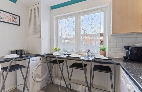 South Bermondsey Casa | Cozy London Townhouse with 4 Bedrooms